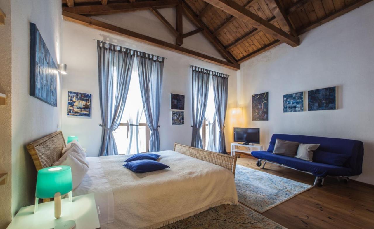 Studio Apartments Centro Storico Via Manno Cagliari Luaran gambar