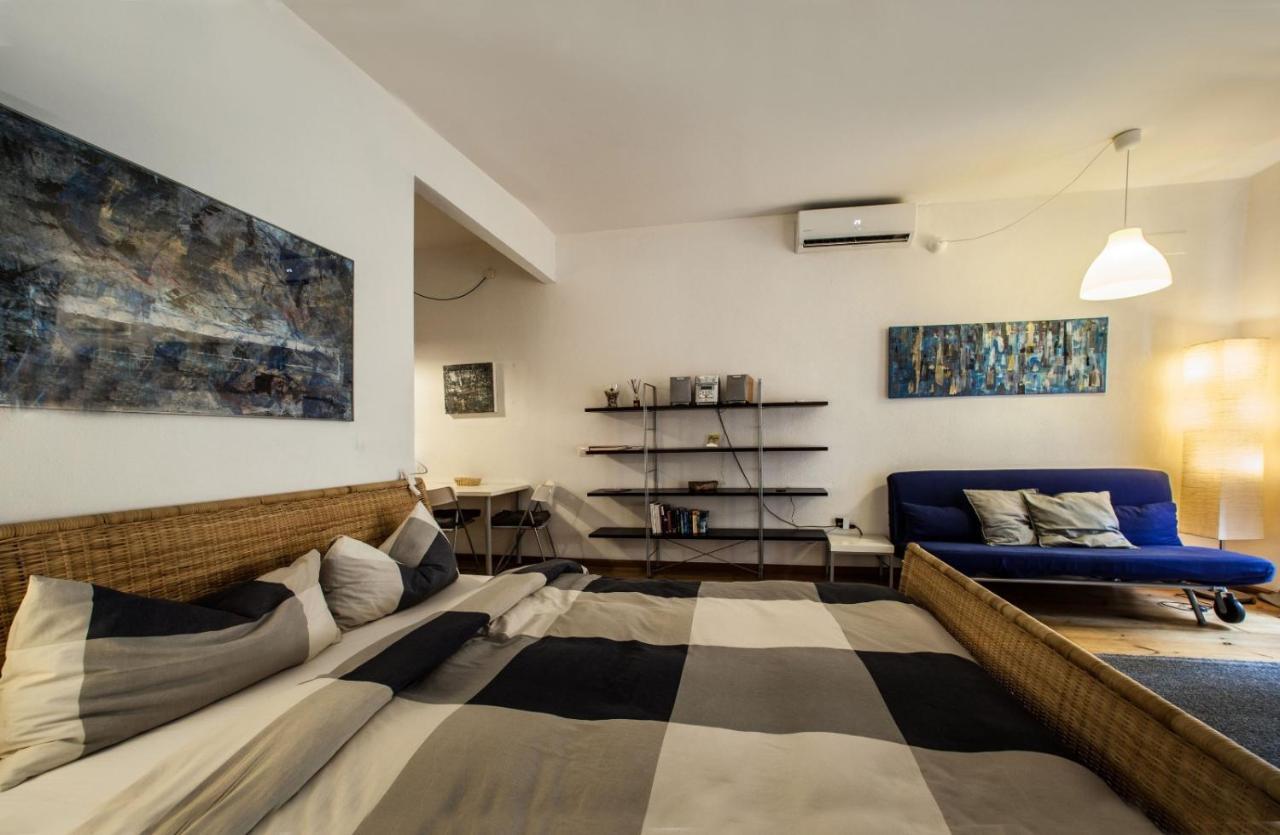 Studio Apartments Centro Storico Via Manno Cagliari Luaran gambar