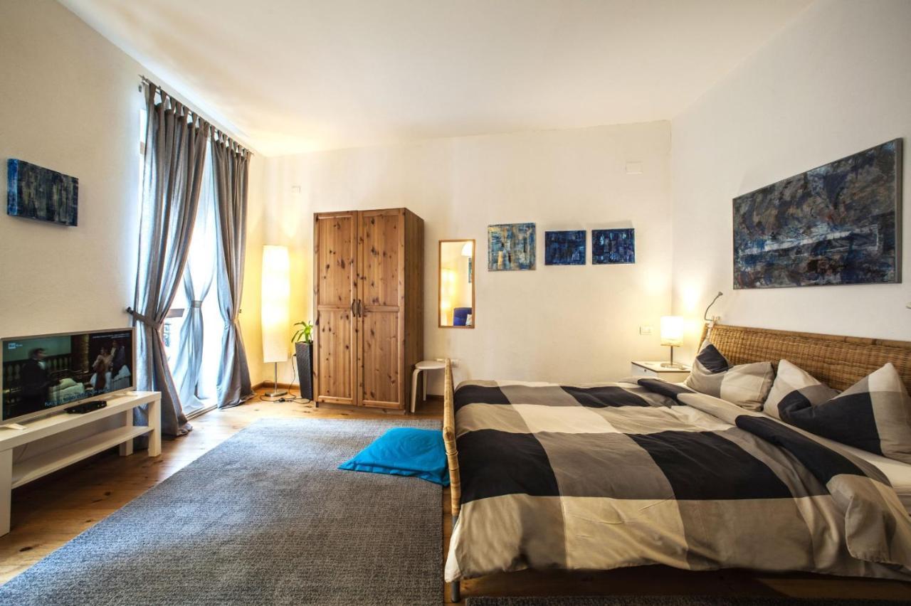 Studio Apartments Centro Storico Via Manno Cagliari Luaran gambar