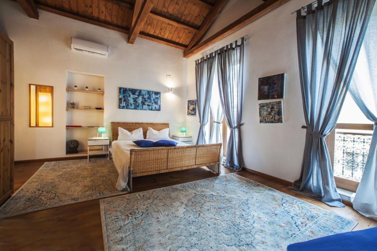 Studio Apartments Centro Storico Via Manno Cagliari Luaran gambar