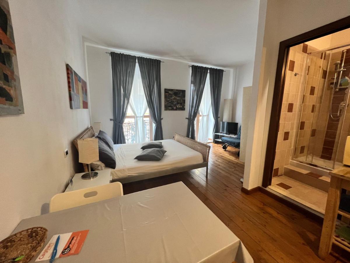 Studio Apartments Centro Storico Via Manno Cagliari Luaran gambar