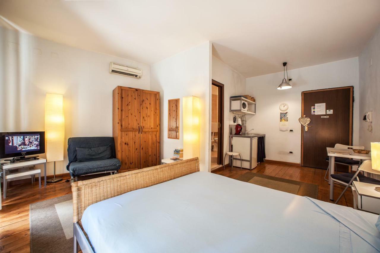 Studio Apartments Centro Storico Via Manno Cagliari Luaran gambar