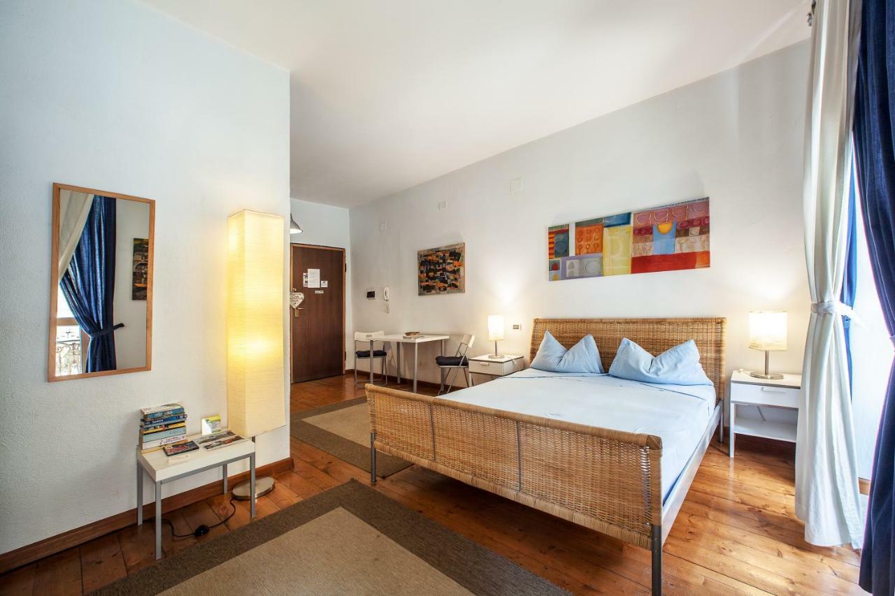 Studio Apartments Centro Storico Via Manno Cagliari Luaran gambar