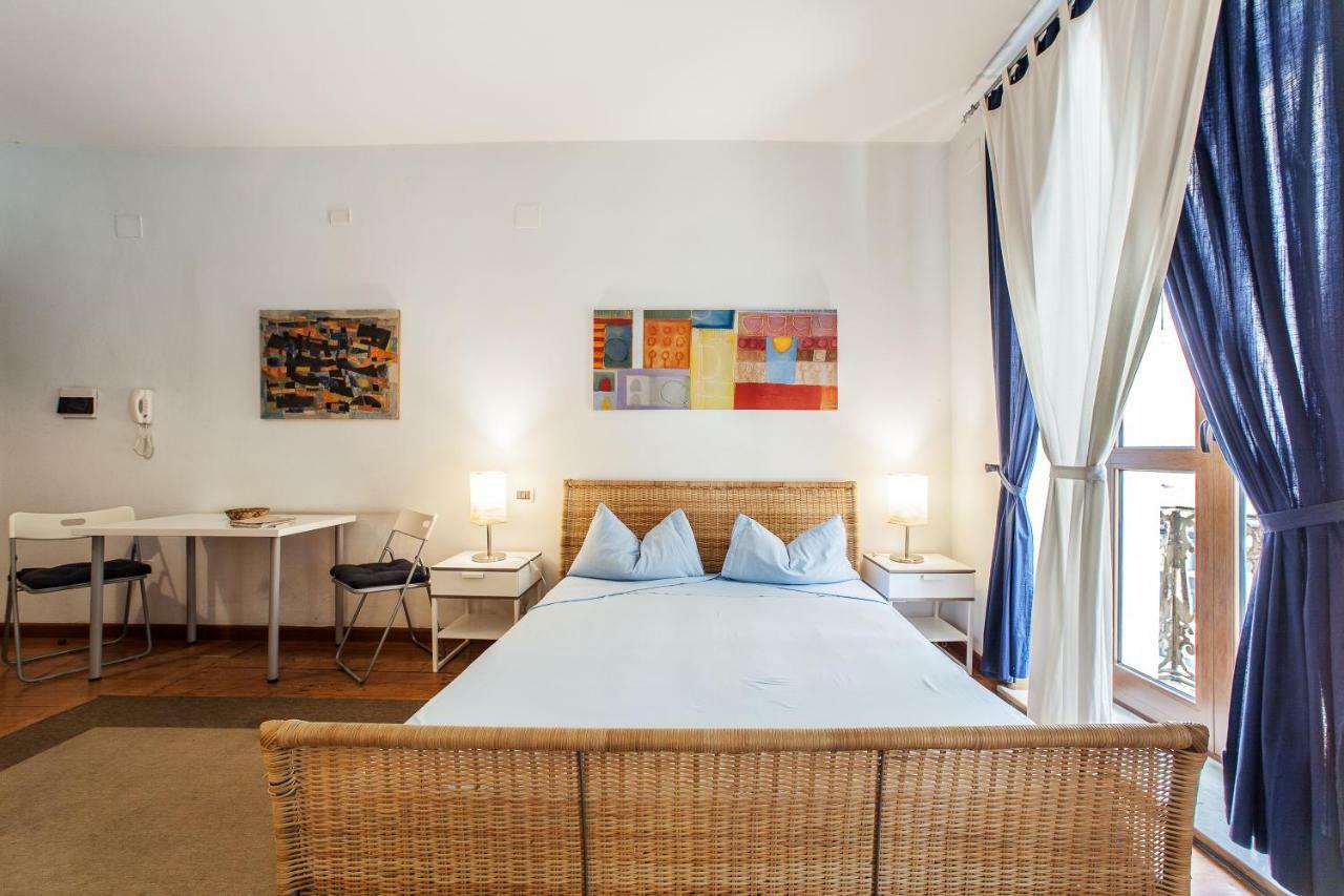 Studio Apartments Centro Storico Via Manno Cagliari Luaran gambar